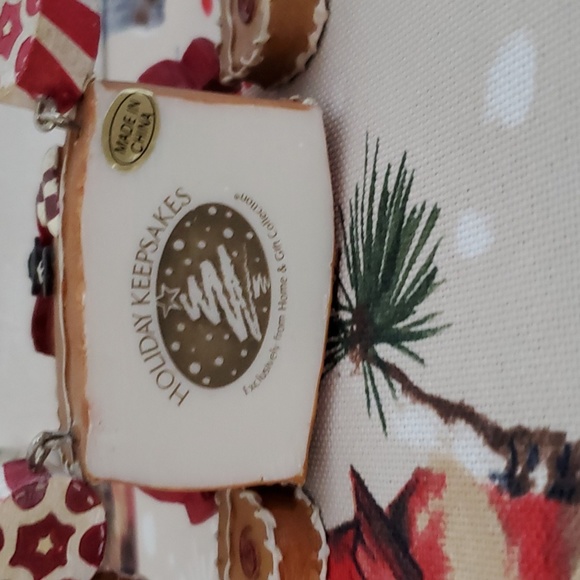 Home & Gift Collection Gingerbread Figurines. New in Box. - Picture 6 of 6